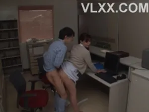 Nữ sinh cấp ba miệt mài bú chim thầy giáo dâm dục
